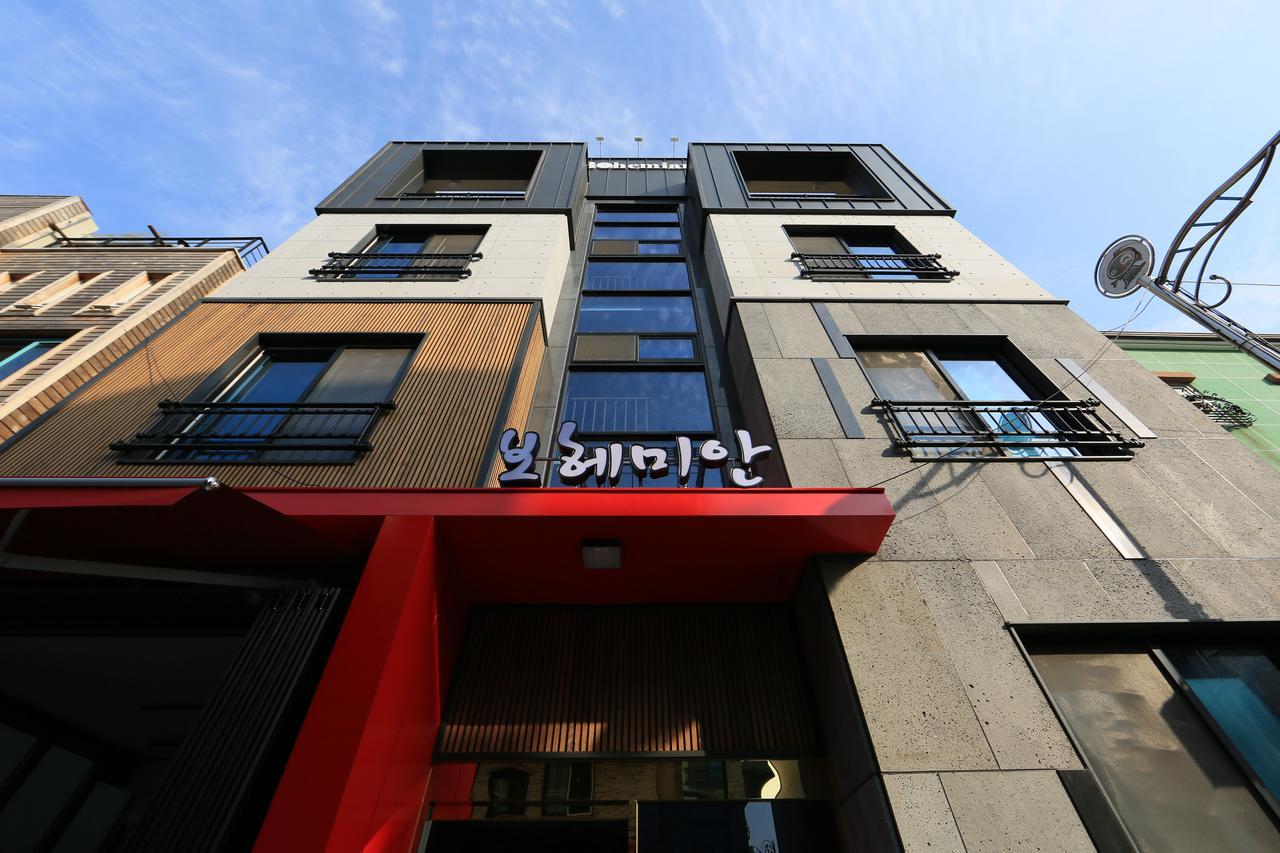 Bohemian Pension Boryeong Exterior photo